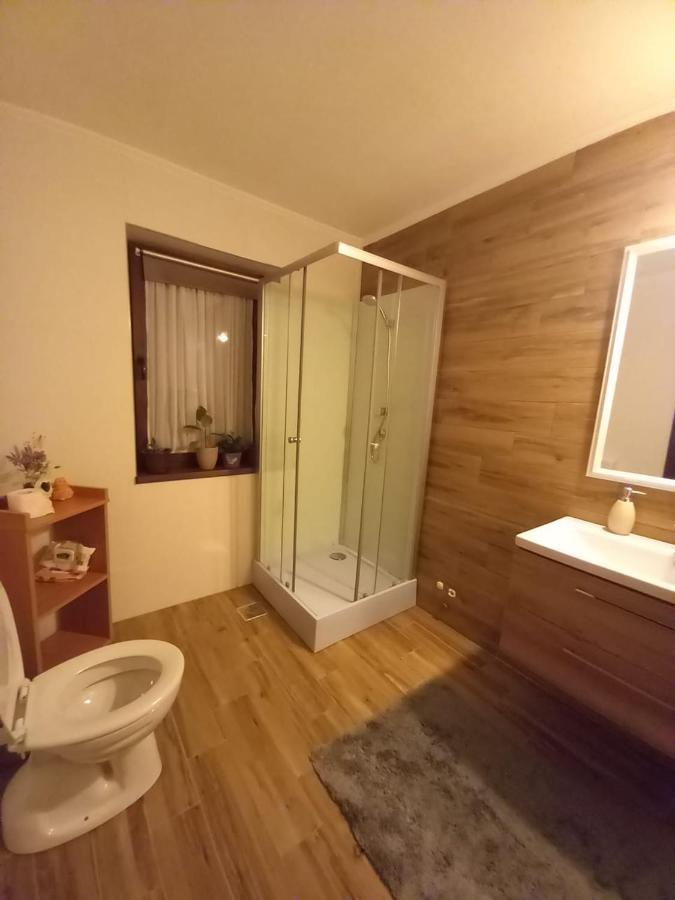 Casuta Din Deal 티르구 네암트 외부 사진